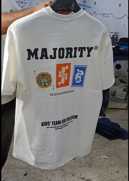 T-Shirt ~ Majority